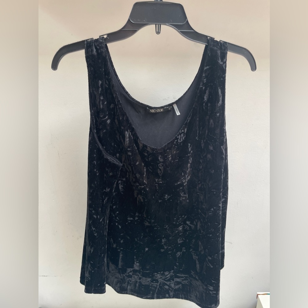 Nic + Zoe crushed velvet tank